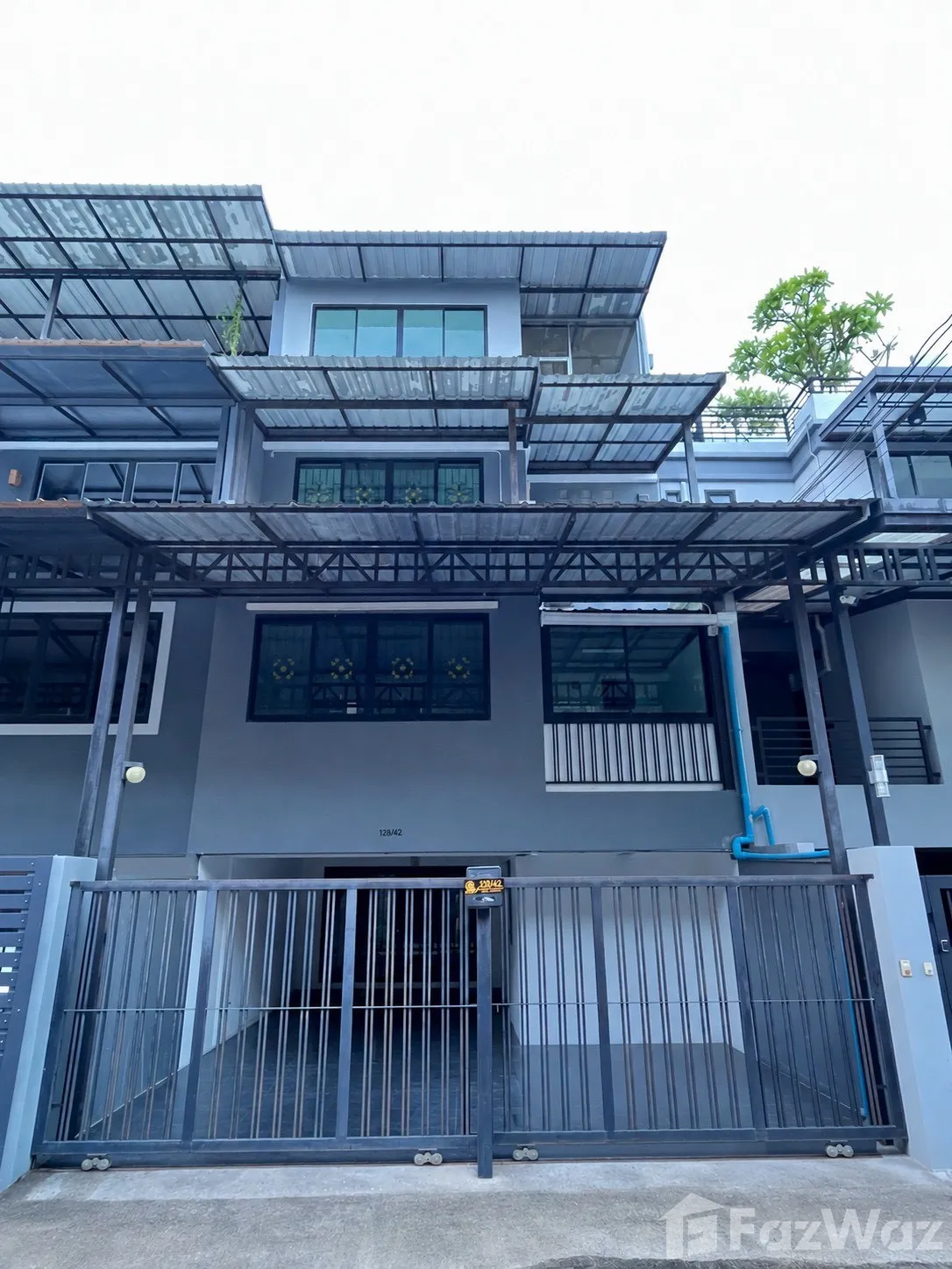 ให้เช่าทาวน์โฮม 8 ห้องนอน 300 ตร.ม. 32 ตร.ว. เขตจตุจักร