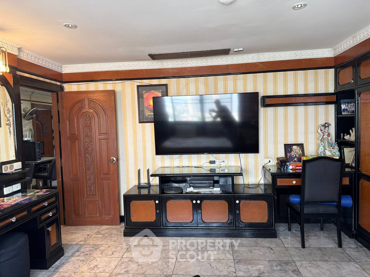รูป คอนโด 3-ห้องนอน ที่ โอเรียลเต็ล ทาวเวอร์ คอนโดมิเนียม ใกล้ BTS เอกมัย (ID 3358235) - รูปที่ 28/36