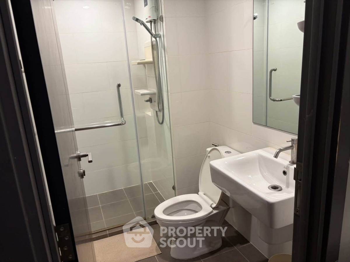 picture 2-BR At The Base Park West Sukhumvit 77 Near BTS On Nut (ID 3358340) - 9/9