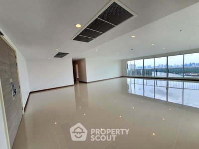 Condos for sale : 4-BR Condo at Supalai Prima Riva Rama 3 - Narathiwas in Chong Nonsi (ID 3358225)