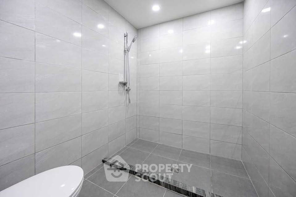 picture Spacious 2-BR 117 Sqm At Saranjai Mansion Near BTS Nana (ID 3092404) - 32/47