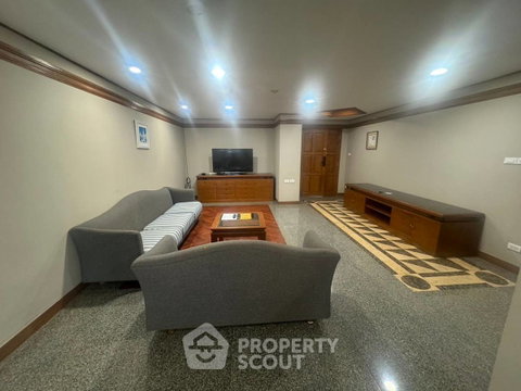 Pet-Friendly 2-BR At United Tower Thong Lor Near BTS Thong Lor (ID 2009532)
