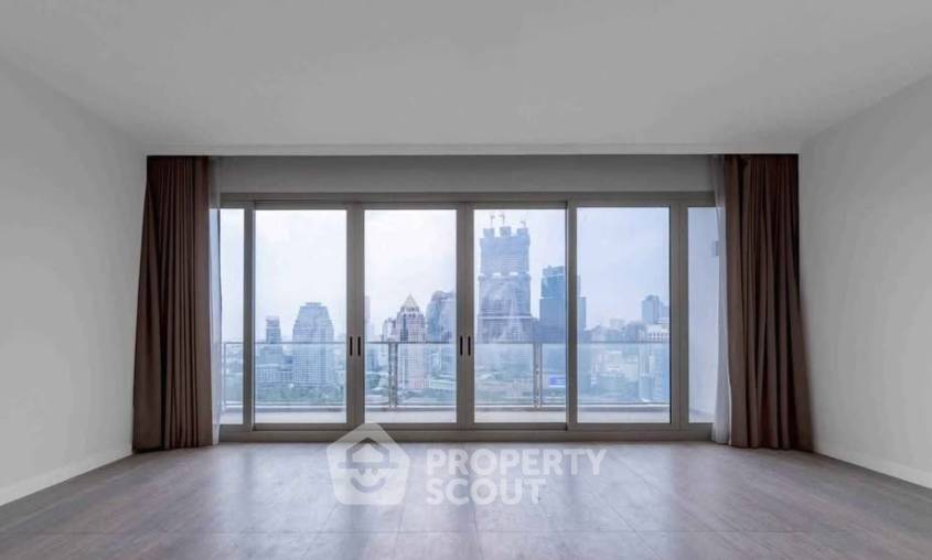 picture Spacious 3-BR 200 Sqm At 185 Rajadamri Near BTS Ratchadamri (ID 2989201) - 1/9