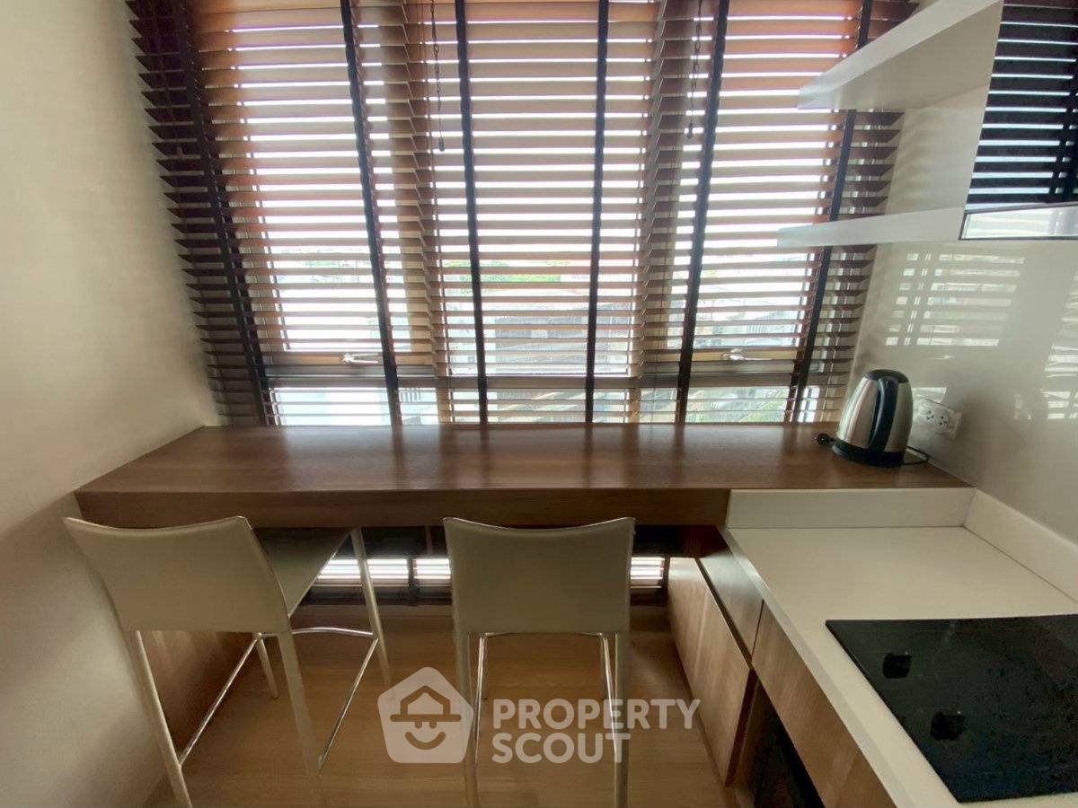 รูป คอนโด 1-ห้องนอน ที่ ริธึ่ม สาทร ใกล้ BTS สะพานตากสิน (ID 2990977) - รูปที่ 2/5