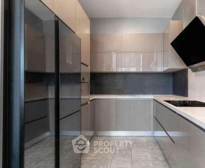 picture 4-BR Condo at The Esse At Singha Complex near MRT Phetchaburi (ID 3093023) - 2/9