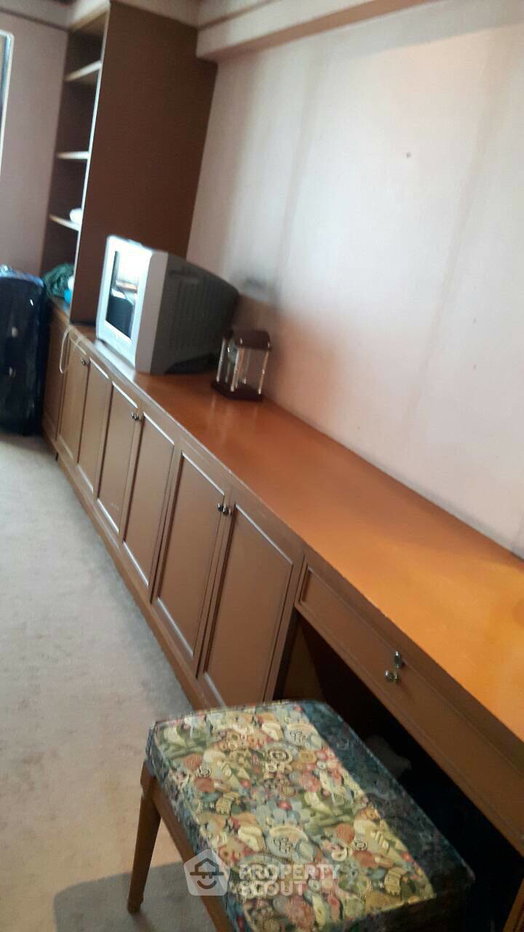 รูป คอนโด 1 ห้องนอน ชั้น 24 ที่ Omni Tower ใกล้ BTS นานา (ID 556558) - รูปที่ 3/7