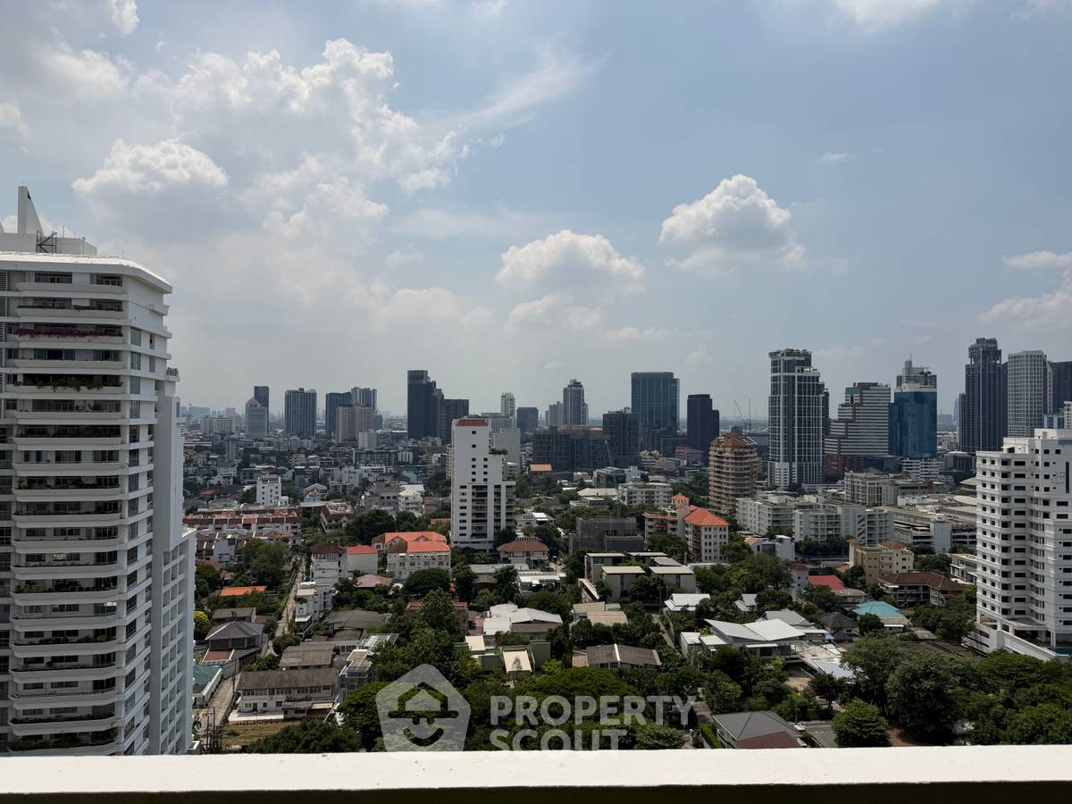 รูป คอนโด 3-ห้องนอน ที่ โอเรียลเต็ล ทาวเวอร์ คอนโดมิเนียม ใกล้ BTS เอกมัย (ID 3358235) - รูปที่ 10/36