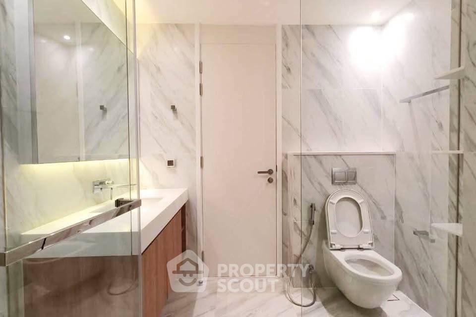 picture 27th-Floor 2-BR Muniq Sukhumvit 23 100m To MRT Sukhumvit (ID 3357894) - 14/16