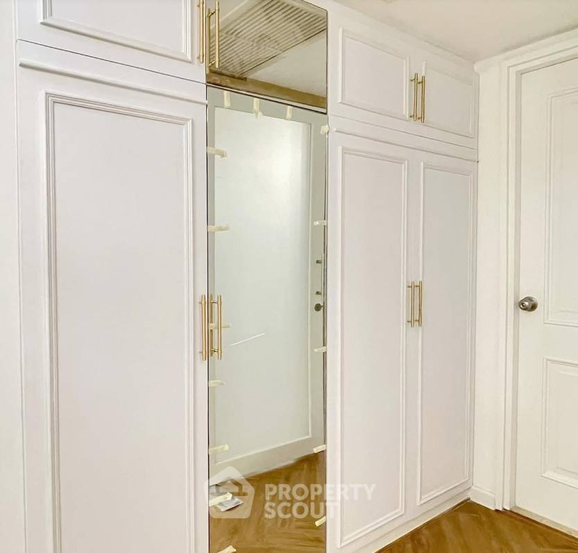 picture 1-BR Condo At Noble Ambience Sarasin Near BTS Ratchadamri (ID 3033456) - 2/5