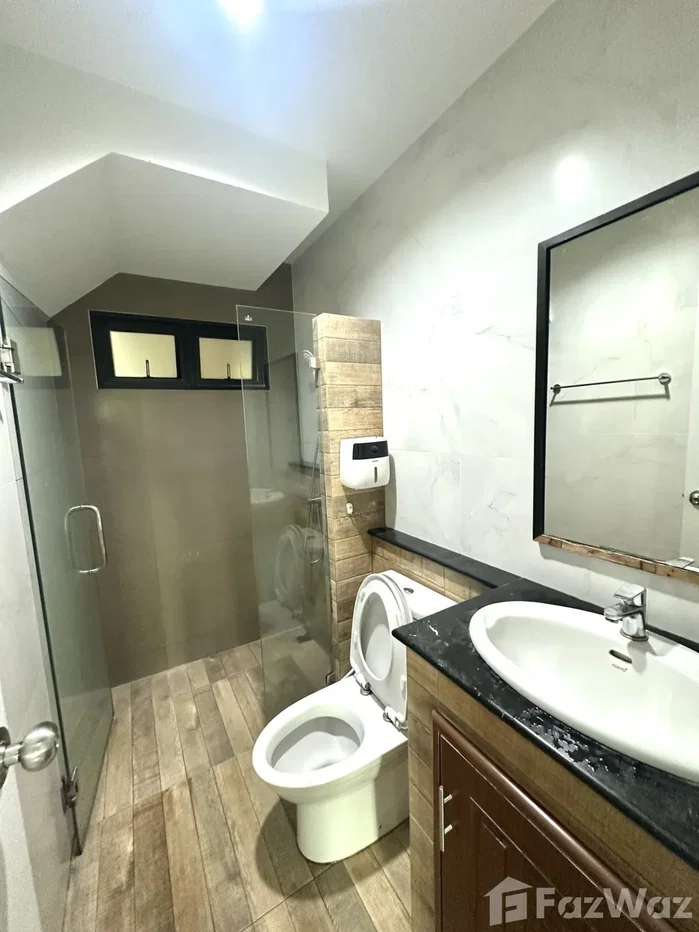 picture Spacious 4-Bedroom Home with Garden Near Laguna 6829052 - 16/19