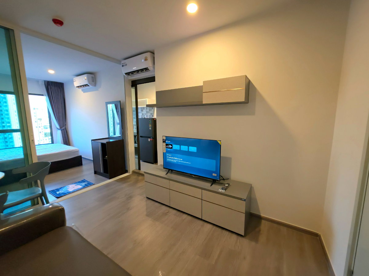 รูป อาคาร A**ห้องใหม่มือ 1 แต่งเสร็จ ให้เช่าเลยครับ วิวสวยมากๆ** Regent Home วุฒากาศ ทำเล BTS วุฒากาศเพียง 300 เมตร พร้อมอยู่ มีเครื่องซักผ้า!! - รูปที่ 41/51