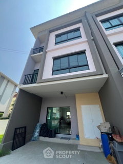 ทาวน์เฮ้าส์ 3-ห้องนอน ที่ คาซ่า ซิตี้ สุขุมวิท ใกล้ BTS ศรีนครินทร์ (ID 3358236)