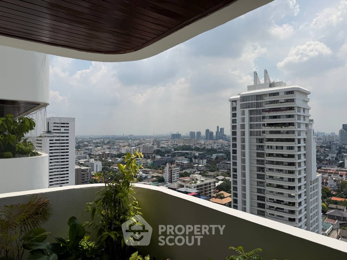 รูป คอนโด 3-ห้องนอน ที่ โอเรียลเต็ล ทาวเวอร์ คอนโดมิเนียม ใกล้ BTS เอกมัย (ID 3358235) - รูปที่ 11/36