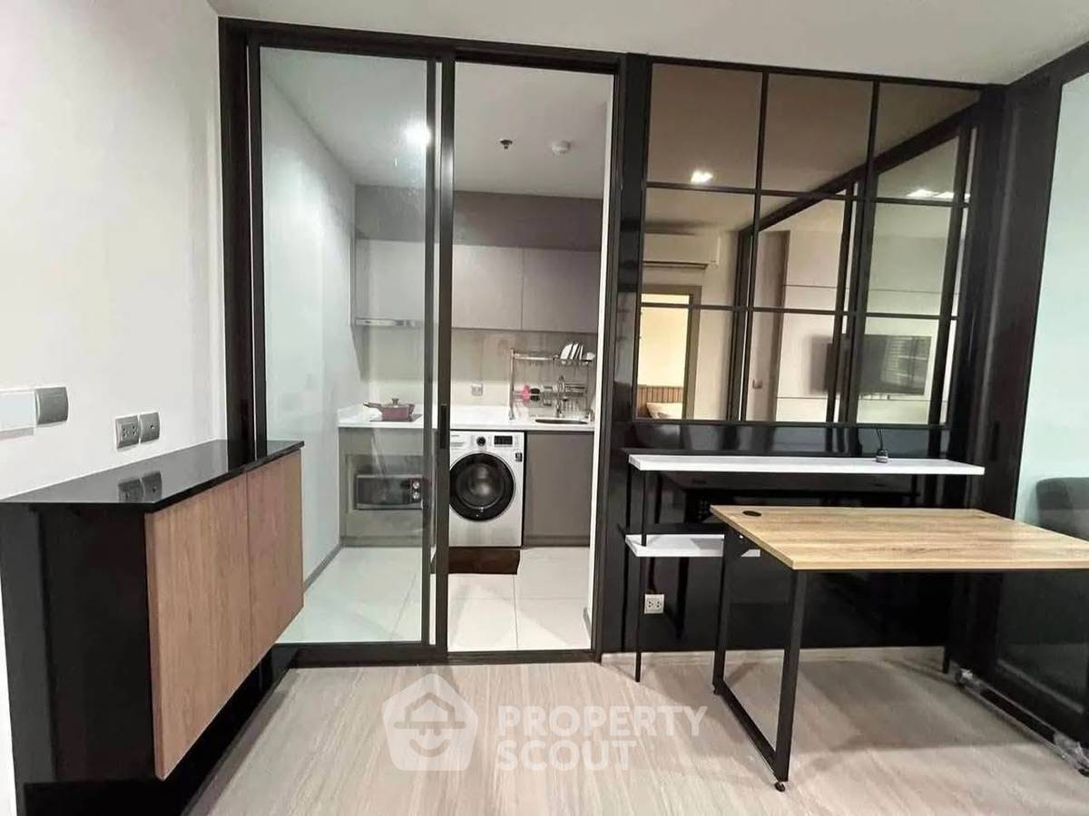 picture 31st-Floor 1-BR At Life Asoke - Rama 9 Near MRT Phra Ram 9 (ID 3358007) - 4/9