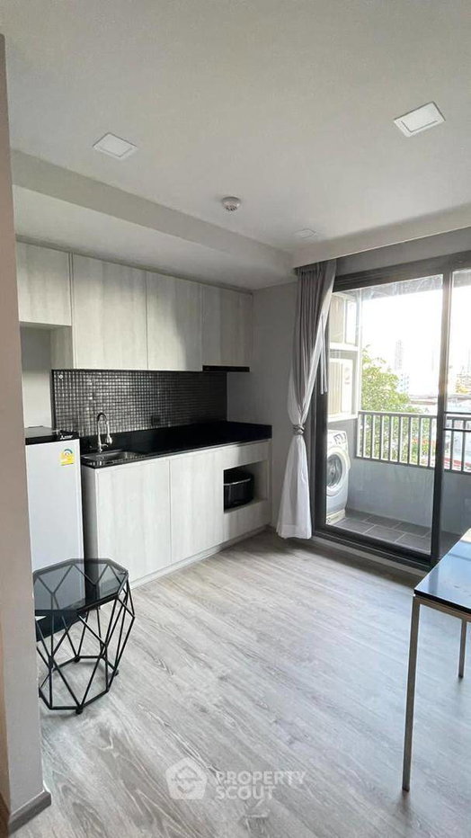 picture 1-BR Condo at Maestro 19 Ratchada19 - Vipha near MRT Ratchadaphisek (ID 2038411) - 4/15