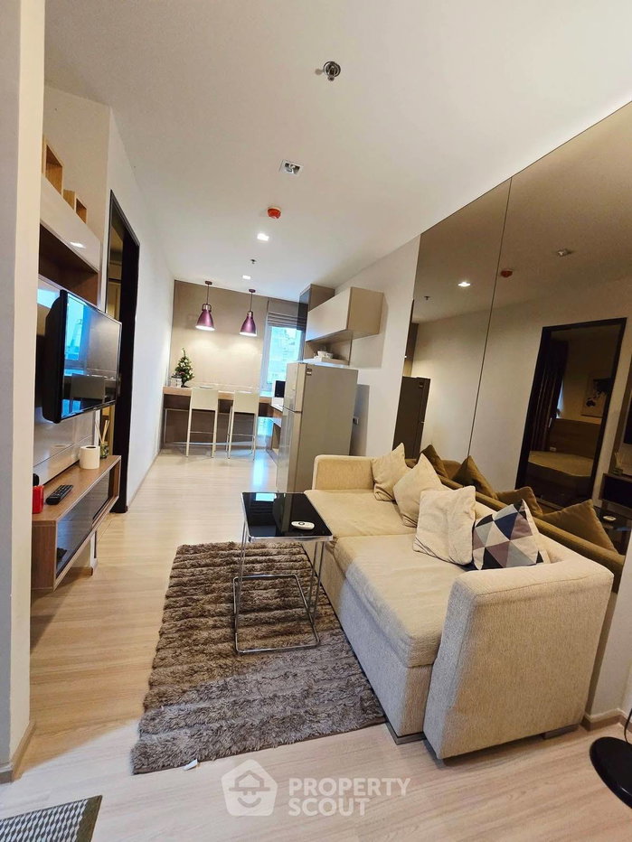 รูป คอนโด 1-ห้องนอน ที่ ริธึ่ม สาทร ใกล้ BTS สะพานตากสิน (ID 3358292) - รูปที่ 4/5