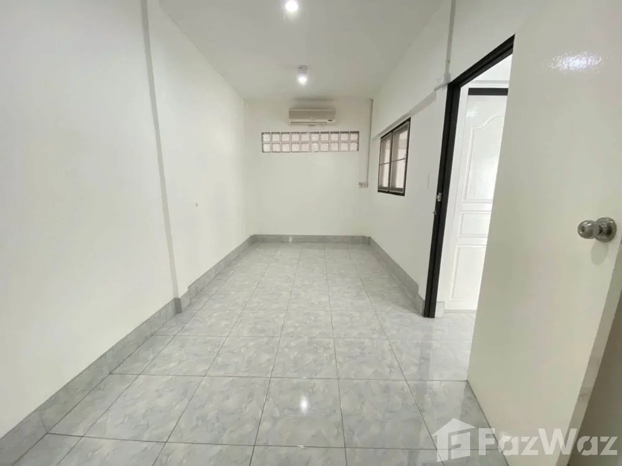 รูป บ้านเดี่ยวให้เช่า 4 ห้องนอน ใน จอมพล, กรุงเทพมหานคร 6828268 - รูปที่ 2/10