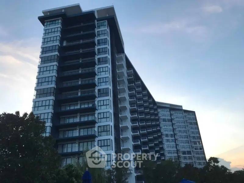รูป คอนโด 1 ห้องนอนที่ Baan Thew Talay Blue Sapphire Cha-Am Hua Hin (ID 2615135) - รูปที่ 8/10