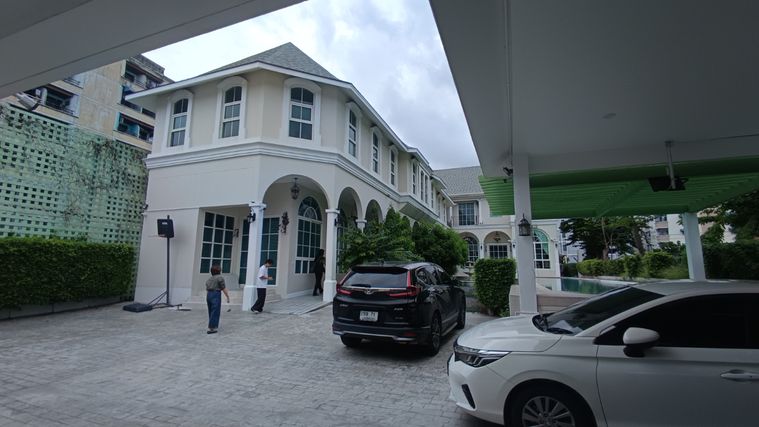 ขายบ้านเดี่ยว 6 ห้องนอน 1053 ตร.ม. 264 ตร.ว. เขตวังทองหลาง