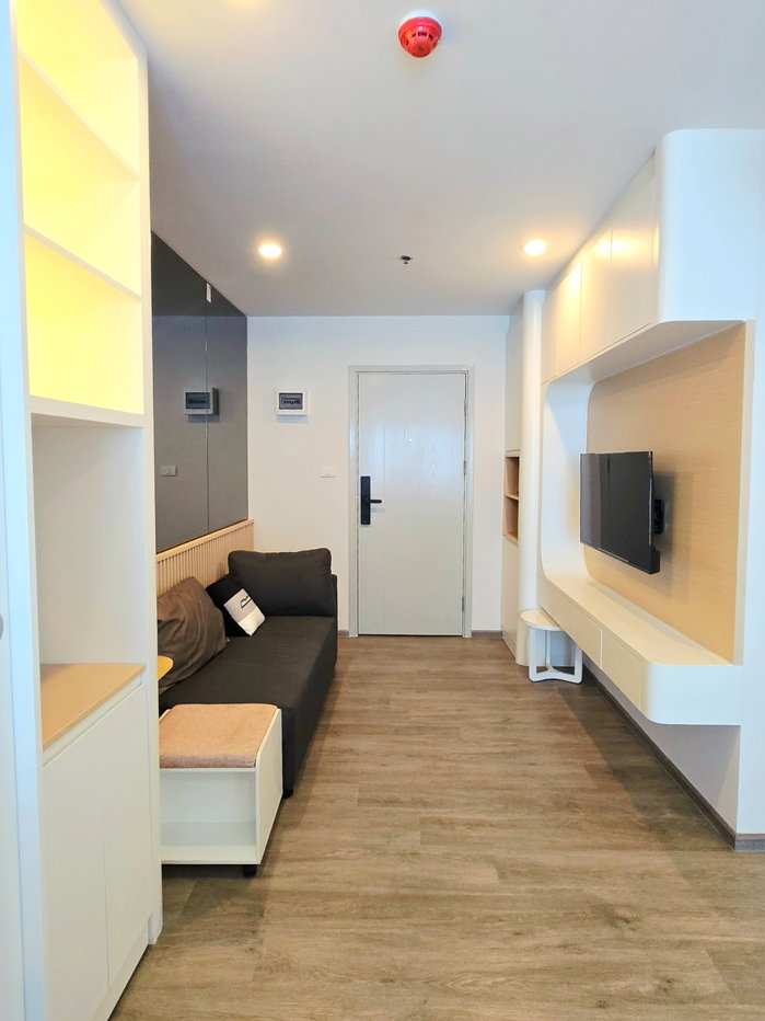picture Regent Home Wutthakat — Beautiful Move-in-Ready Condo, Amenities on the Same Floor - 9/18