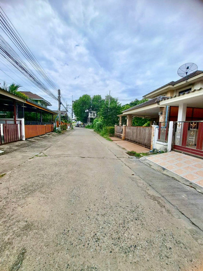 รูป ขายด่วน บ้านเดี่ยว2ชั้น หมู่บ้านธนาวัลย์2 บ่อวิน ศรีราชา จังหวัดชลบุรี - รูปที่ 3/6