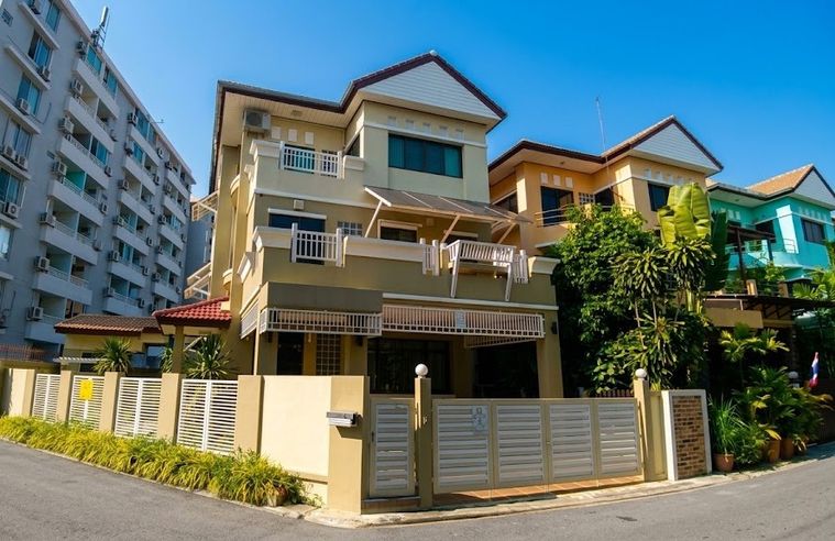 ขายบ้านเดี่ยว 4 ห้องนอน 330 ตร.ม. 61 ตร.ว. เขตห้วยขวาง