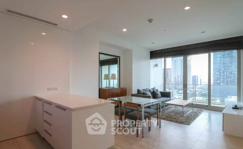 picture Spacious 1-BR 70 Sqm At 185 Rajadamri, 400m To BTS Ratchadamri (ID 3087485) - 7/11