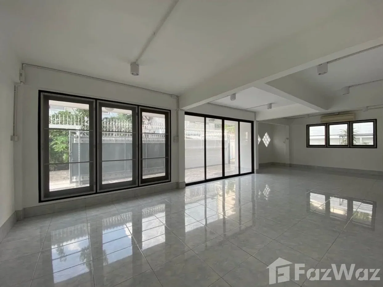 รูป บ้านเดี่ยวให้เช่า 4 ห้องนอน ใน จอมพล, กรุงเทพมหานคร 6828268 - รูปที่ 8/10