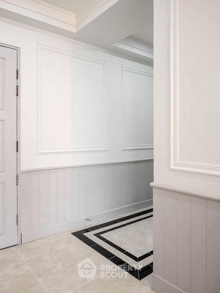 picture Spacious 2-BR 117 Sqm At Saranjai Mansion Near BTS Nana (ID 3092404) - 21/47