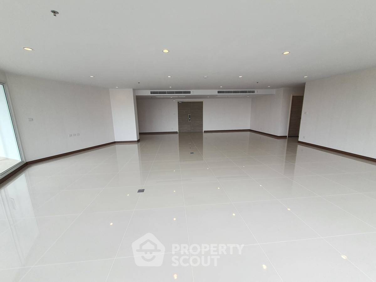 picture 4-BR Condo at Supalai Prima Riva Rama 3 - Narathiwas in Chong Nonsi (ID 3358225) - 18/44