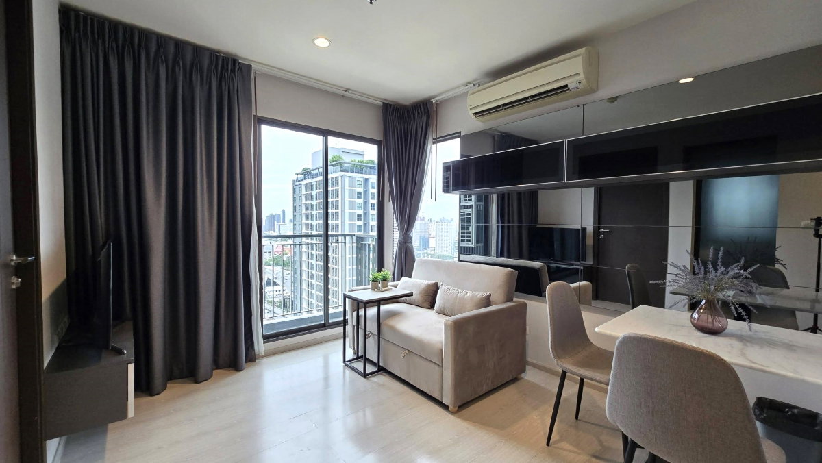รูป 💥 [ 𝐏-𝟏𝟑𝟕𝟗𝟒𝟔 ] FOR RENT : Rhythm Asoke แต่งครบ หิ้วกระเป๋าเข้าอยู่! ใกล้ MRT พระราม 9 𝟐𝟗,𝟎𝟎𝟎 บาท/ด. | Line @easycondoplus | 099-229-6397 - รูปที่ 1/5