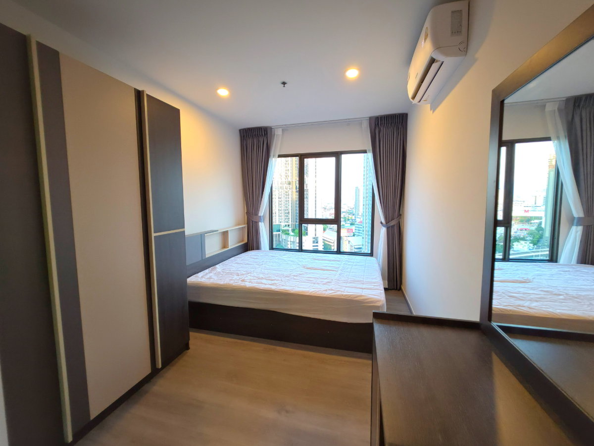 รูป อาคาร A**ห้องใหม่มือ 1 แต่งเสร็จ ให้เช่าเลยครับ วิวสวยมากๆ** Regent Home วุฒากาศ ทำเล BTS วุฒากาศเพียง 300 เมตร พร้อมอยู่ มีเครื่องซักผ้า!! - รูปที่ 46/51