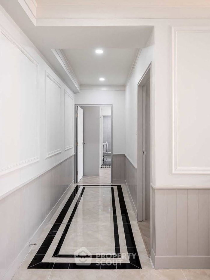 picture Spacious 2-BR 117 Sqm At Saranjai Mansion Near BTS Nana (ID 3092404) - 23/47