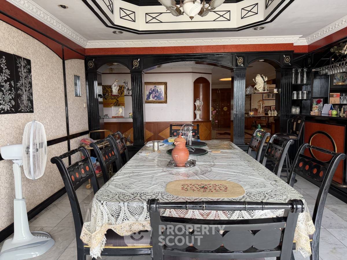 รูป คอนโด 3-ห้องนอน ที่ โอเรียลเต็ล ทาวเวอร์ คอนโดมิเนียม ใกล้ BTS เอกมัย (ID 3358235) - รูปที่ 17/36
