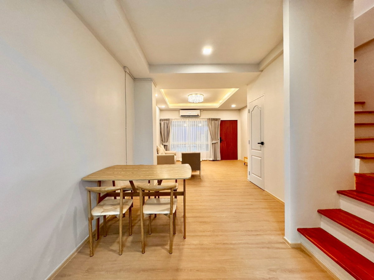 รูป 🏡✨ ให้เช่าทาวน์เฮ้าส์ 2 ชั้น จรัญฯ 37 | หมู่บ้านจรัญวิลล่า 3 เฟอร์ครบ พร้อมเข้าอยู่ - รูปที่ 3/15