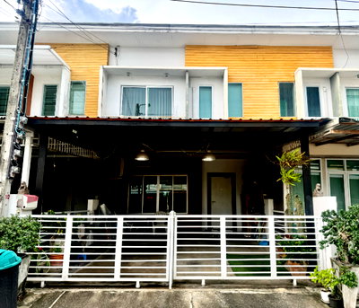 Townhouses for sale Bangkok : Townhome for Sale The Connect Kaset-Navamin (Prasert-Manukitch 48) Price 3.25 MB.Size 24.2 Sq.wah 