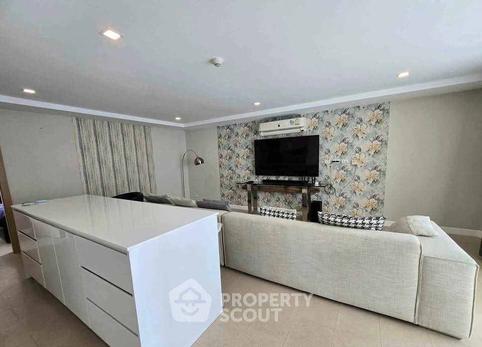 picture 2-BR Condo at Aurora Pratumnak close to Phratamnak (ID 3358096) - 14/16