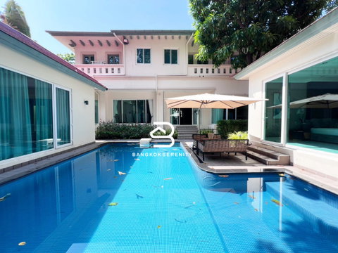 House for rent with private pool in Sukhumvit Bangna
