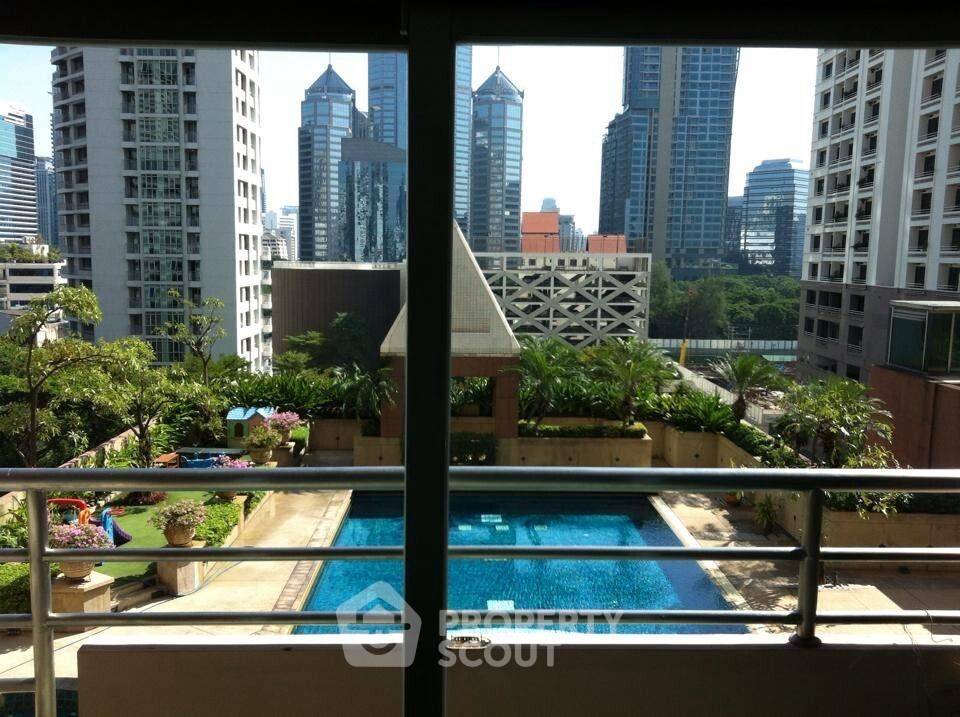 picture Pet-Friendly 2-BR Grand Langsuan Condominium Near BTS Ratchadamri (ID 2317723) - 4/5