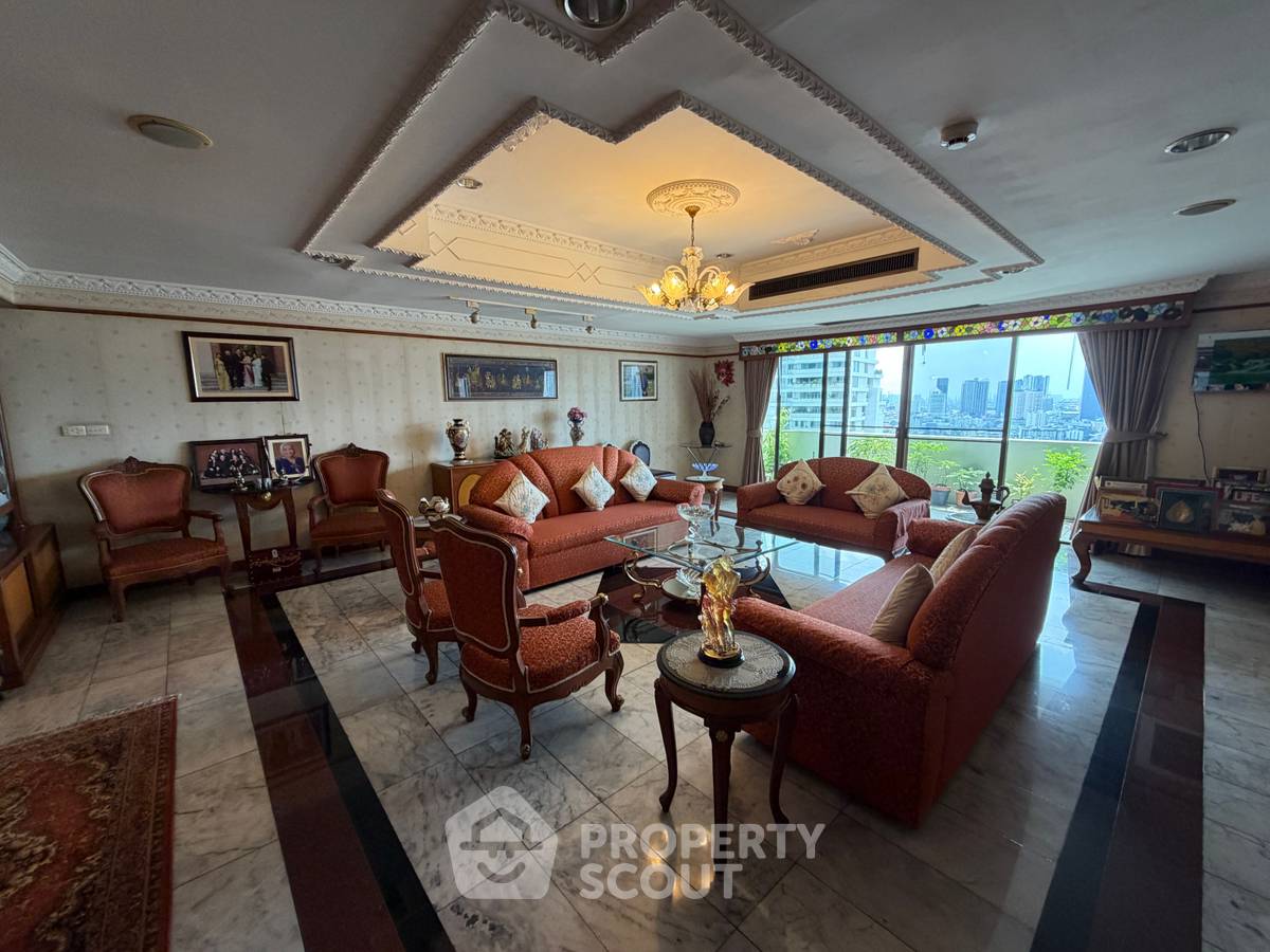 รูป คอนโด 3-ห้องนอน ที่ โอเรียลเต็ล ทาวเวอร์ คอนโดมิเนียม ใกล้ BTS เอกมัย (ID 3358235) - รูปที่ 1/36