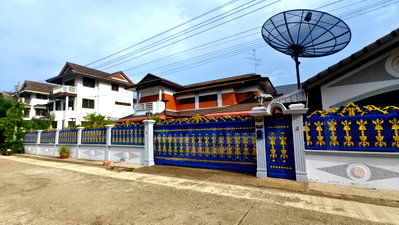 บ้านเดี่ยวให้เช่า : ให้เช่าบ้านเดี่ยว 160 ตร.ว. 2 ชั้น 4 ห้องนอน 3 ห้องน้ำ หมู่บ้านสินบดี 3 ซอยประชาอุทิศ 72