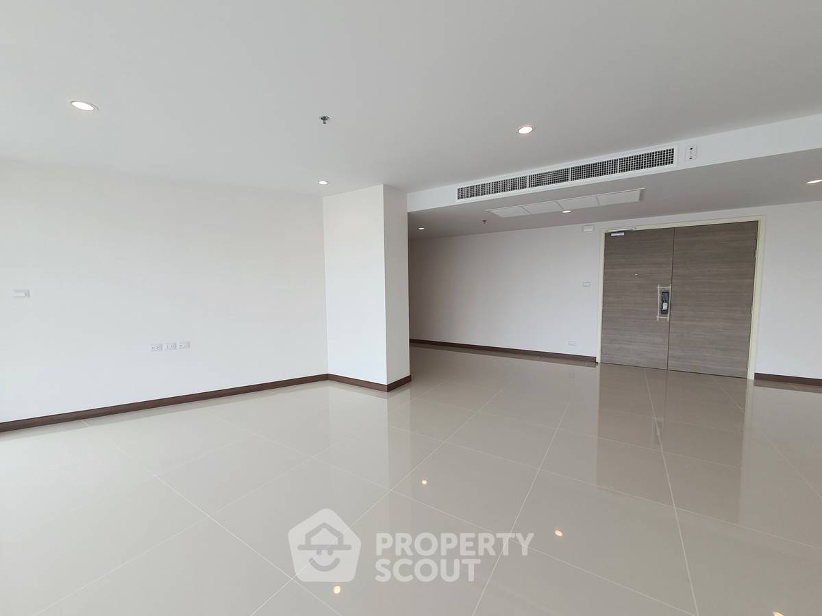 picture 4-BR Condo at Supalai Prima Riva Rama 3 - Narathiwas in Chong Nonsi (ID 3358225) - 22/44