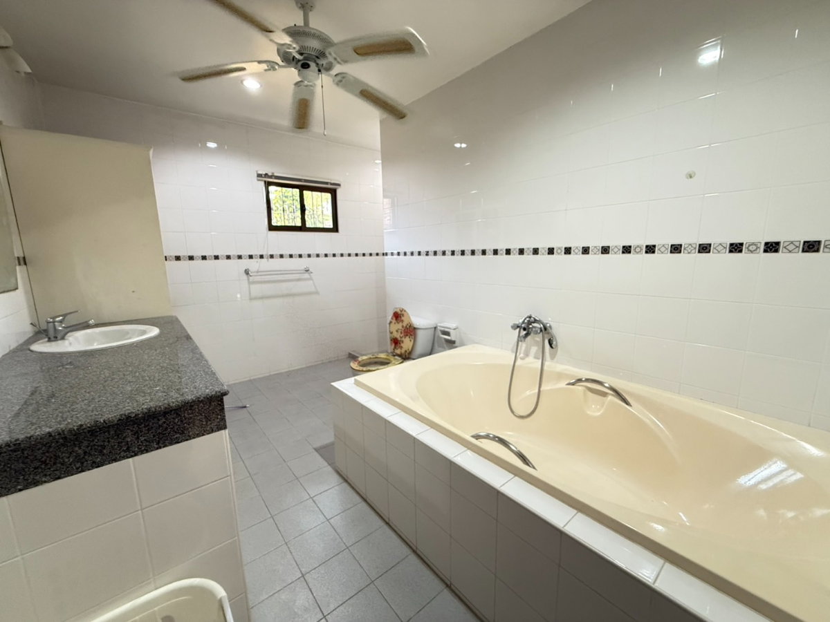 picture Single house for rent, Nongplalai (4 bedrooms, 4 bathrooms) - 8/19