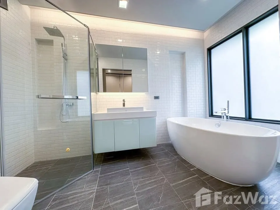 รูป บ้านเดี่ยวให้เช่า 5 ห้องนอน ในโครงการ สาริน ปาร์ค 6800149 - รูปที่ 9/26