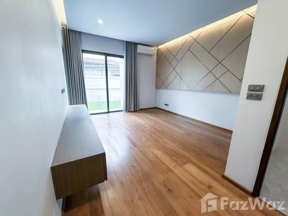 รูป บ้านเดี่ยวให้เช่า 5 ห้องนอน ในโครงการ สาริน ปาร์ค 6800149 - รูปที่ 22/26