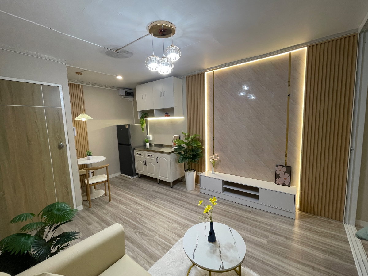 picture Condo for sell under price in CDD - 2/10