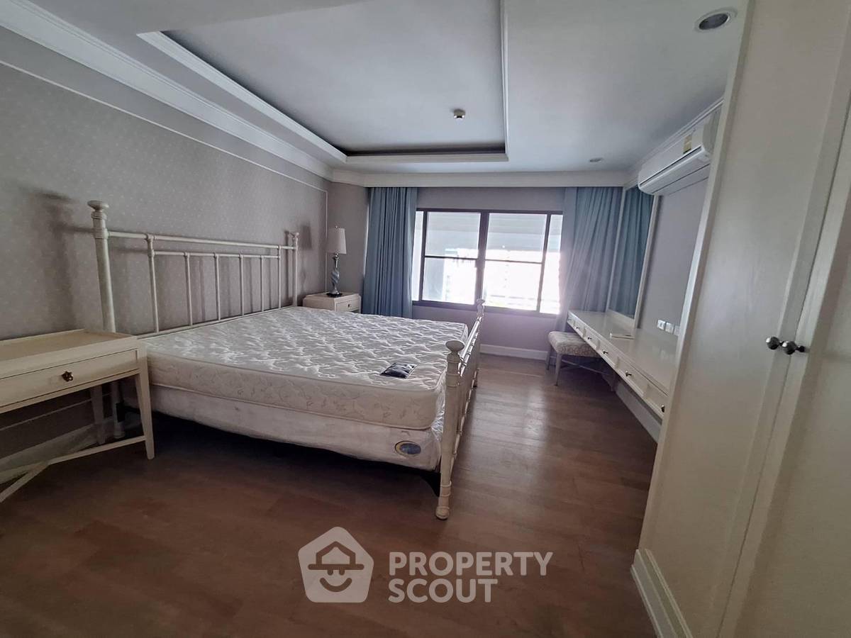 picture 371 Sqm 3-BR Le Raffine Sukhumvit 24 Near BTS Phrom Phong (ID 1955068) - 17/17