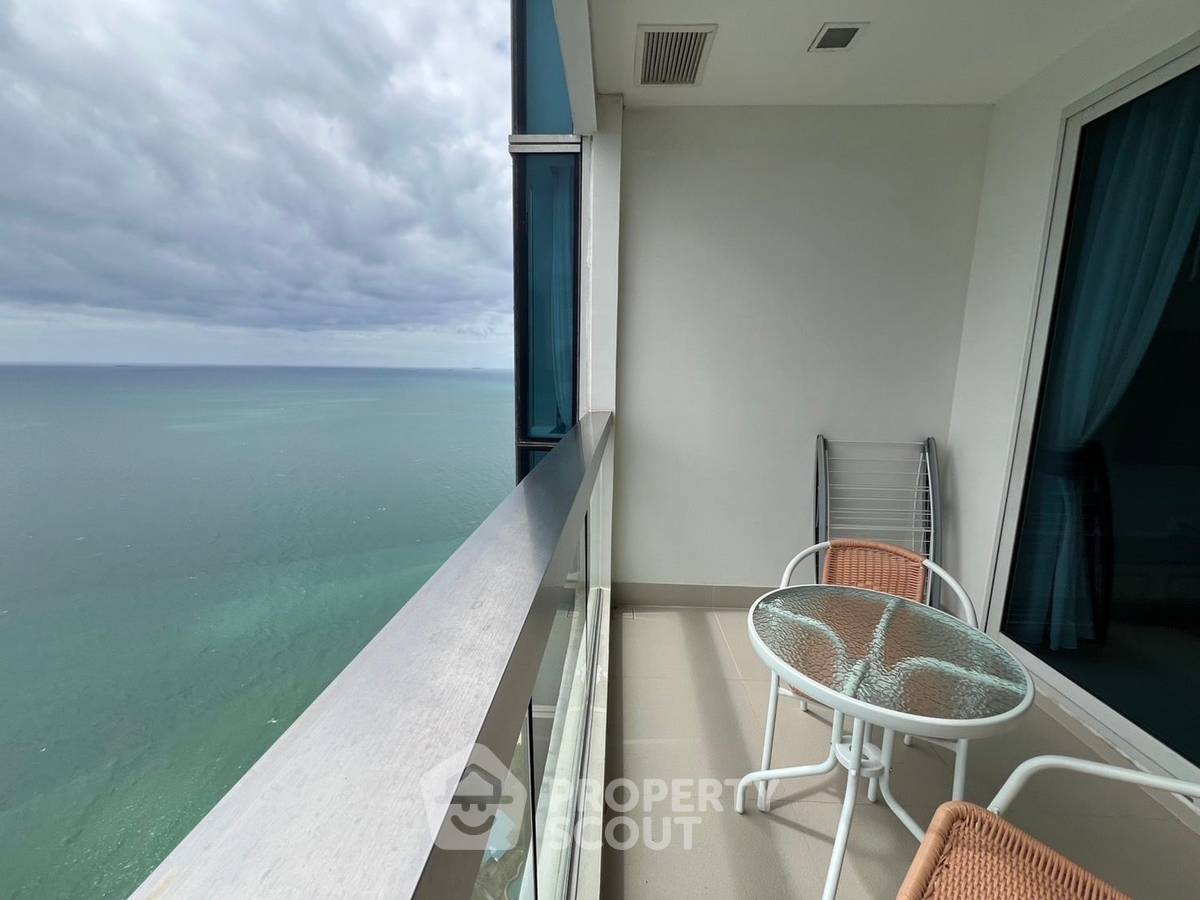 picture 40th-Floor 1-BR Condo At The Palm - Wongamart Beach (ID 2323781) - 15/16