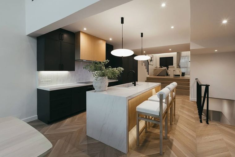 5-bed townhouse for sale, 350 sqm, 28 sq wah, Regent 71 Place