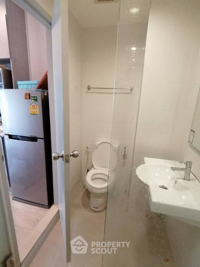 picture Studio Condo at Ideo Sathorn-Thrapra near BTS Pho Nimit (ID 1617350) - 4/6